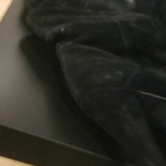 Suede black knee high boot heels - Picture 3 of 3